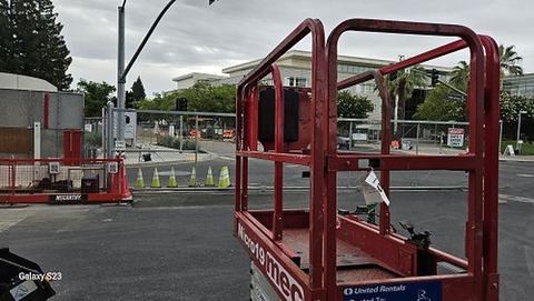 2019 MEC MICRO 19 Scissor Lift 18-19' Electric 60" Length