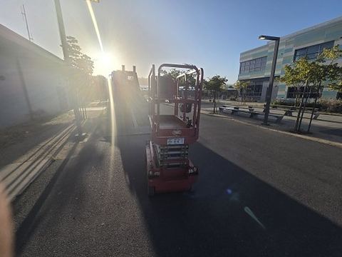 2019 MEC MICRO 19 Scissor Lift 18-19' Electric 60" Length