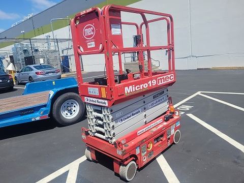 2019 MEC MICRO 19 Scissor Lift 18-19' Electric 60" Length