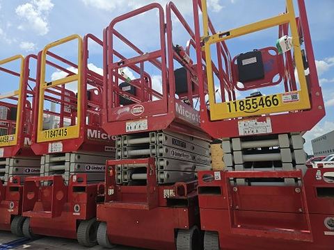 2019 MEC MICRO 19 Scissor Lift 18-19' Electric 60" Length