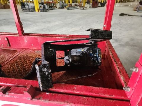 2019 MEC MICRO 19 Scissor Lift 18-19' Electric 60" Length