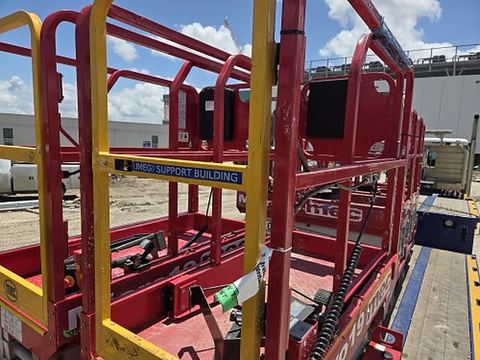 2019 MEC MICRO 19 Scissor Lift 18-19' Electric 60" Length