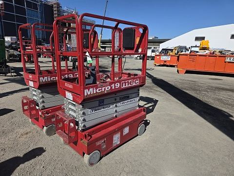 2019 MEC MICRO 19 Scissor Lift 18-19' Electric 60" Length