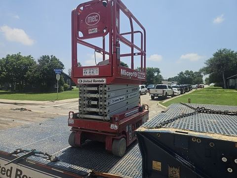 2019 MEC MICRO 19 Scissor Lift 18-19' Electric 60" Length