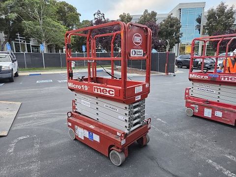 2019 MEC MICRO 19 Scissor Lift 18-19' Electric 60" Length
