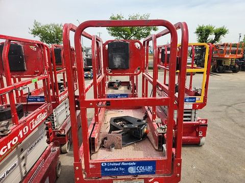 2019 MEC MICRO 19 Scissor Lift 18-19' Electric 60" Length