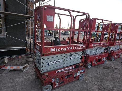 2019 MEC MICRO 19 Scissor Lift 18-19' Electric 60" Length