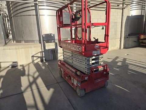 2019 MEC MICRO 19 Scissor Lift 18-19' Electric 60" Length