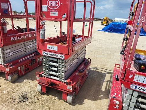 2019 MEC MICRO 19 Scissor Lift 18-19' Electric 60" Length