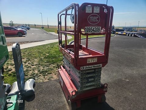 2019 MEC MICRO 19 Scissor Lift 18-19' Electric 60" Length