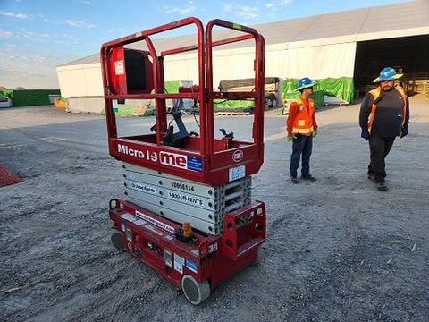 2019 MEC MICRO 19 Scissor Lift 18-19' Electric 60" Length