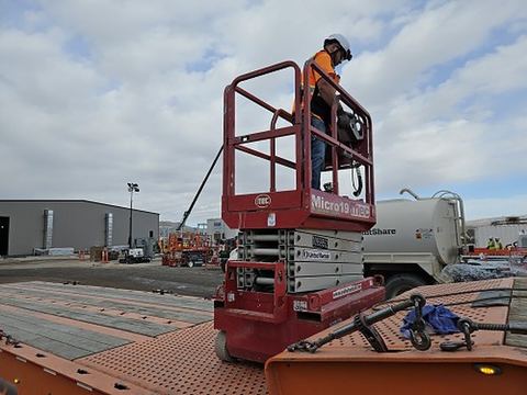 2019 MEC MICRO 19 Scissor Lift 18-19' Electric 60" Length