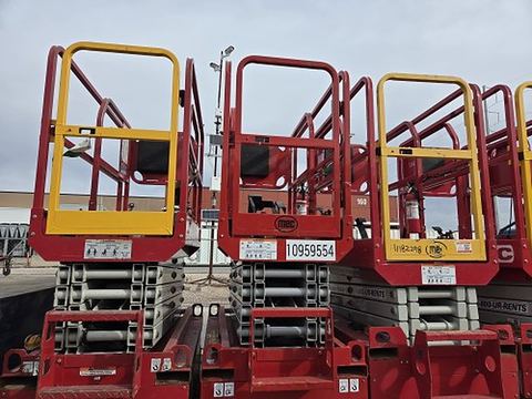 2019 MEC MICRO 19 Scissor Lift 18-19' Electric 60" Length