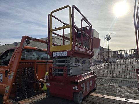2019 MEC MICRO 19 Scissor Lift 18-19' Electric 60" Length