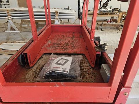 2019 MEC MICRO 19 Scissor Lift 18-19' Electric 60" Length