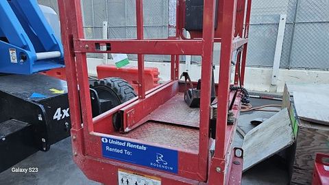 2019 MEC MICRO 19 Scissor Lift 18-19' Electric 60" Length