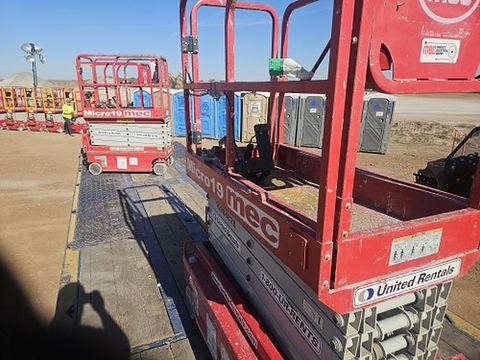 2019 MEC MICRO 19 Scissor Lift 18-19' Electric 60" Length