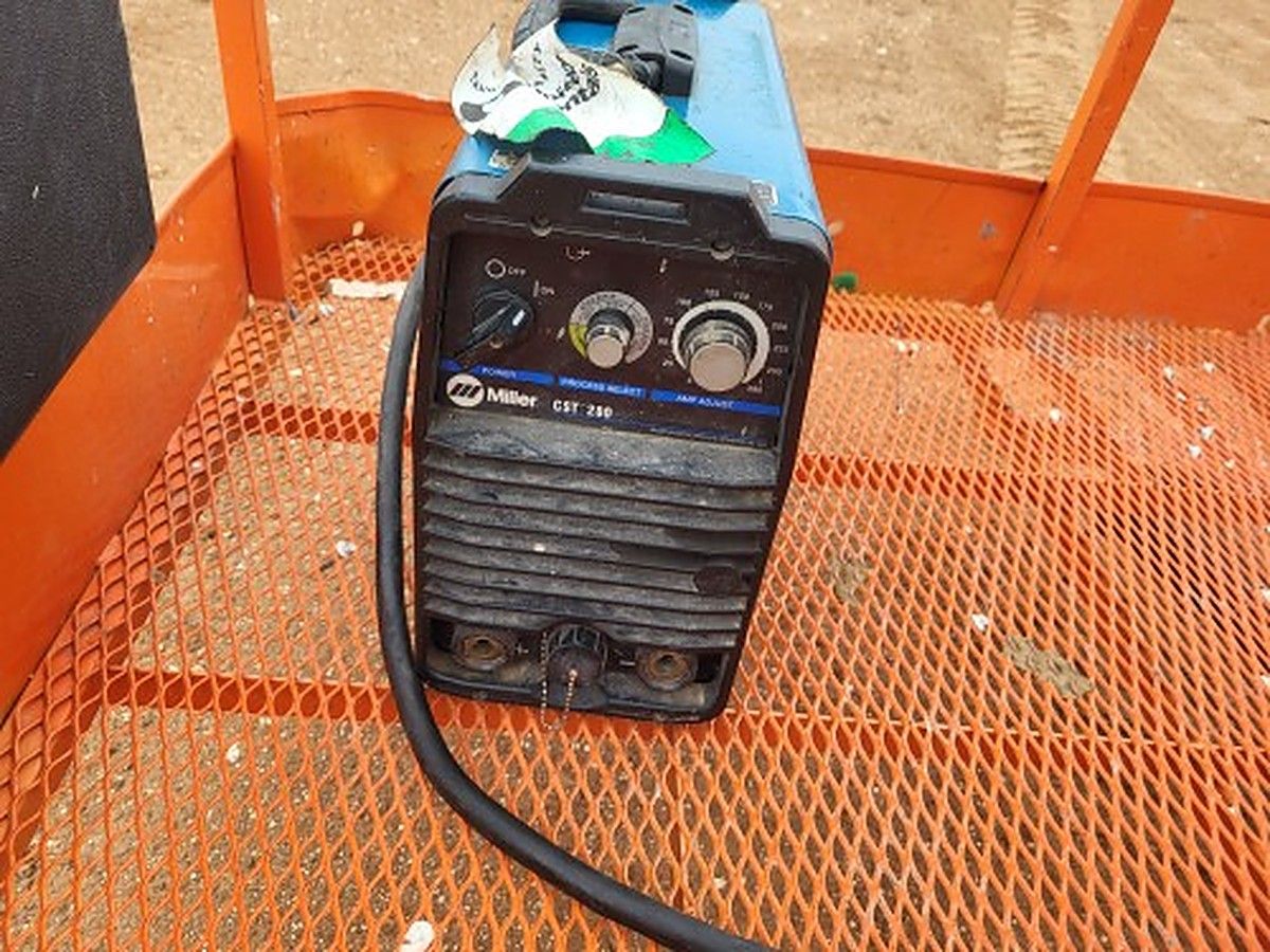 MILLERELEC CST-280 DINSE photo 2