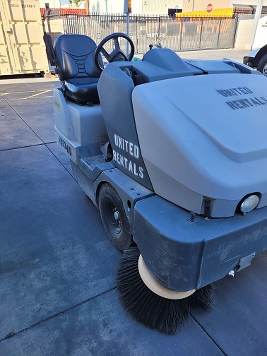 NILFISK SW8000 photo 4