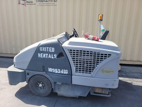 2019 NILFISK SW8000 Sweeper Ride On Pick Up 67" And Larger