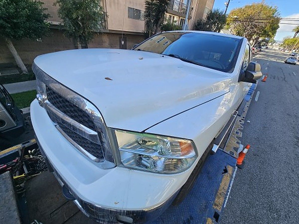 RAM 1500CREWSLTG4WD photo 4