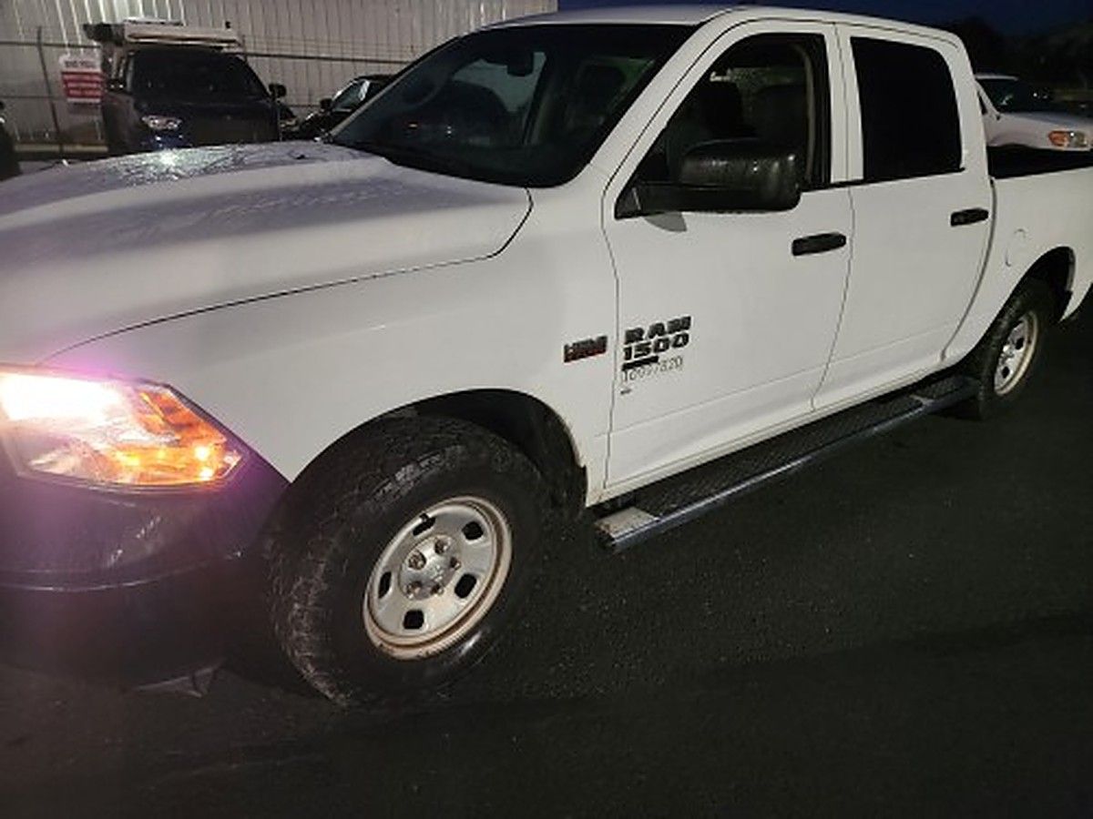 RAM 1500CREWSTG4WD photo 7