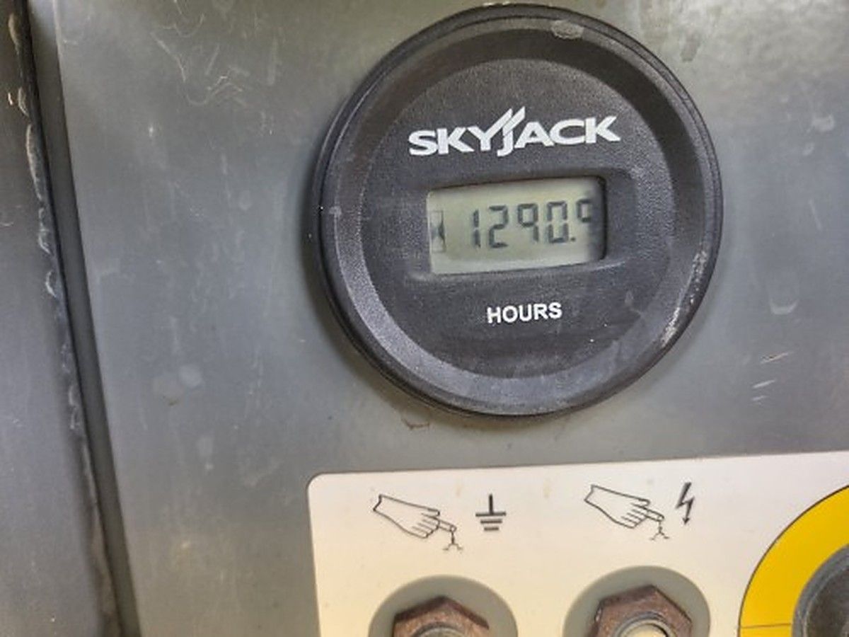 SKYJACK SJ6826RT photo 7