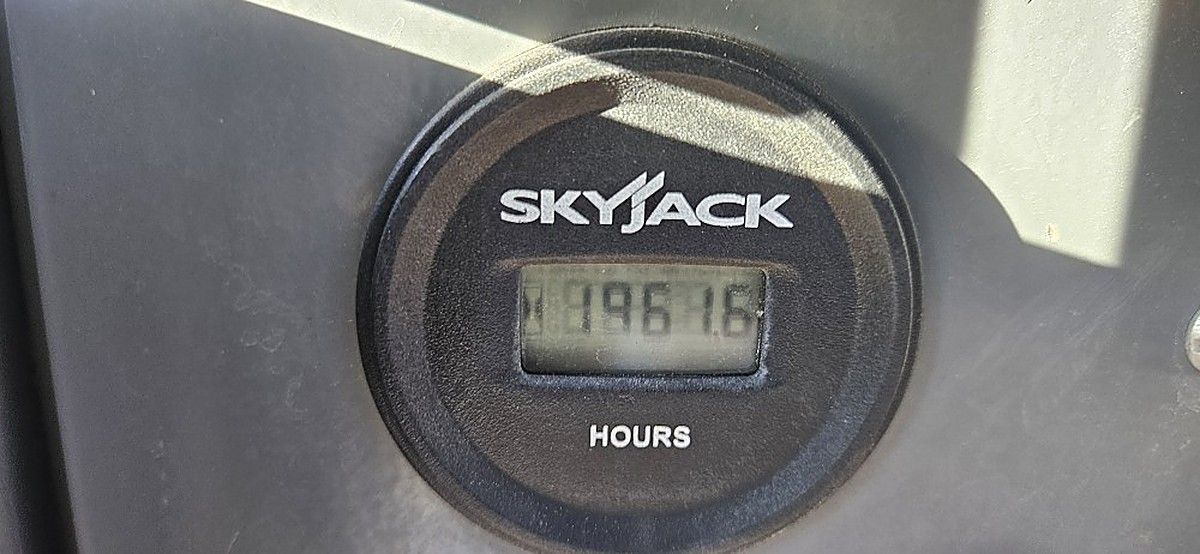 SKYJACK SJ6826RT photo 4
