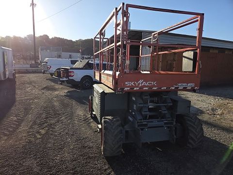 2019 SKYJACK SJ6826RT Scissor Lift 25-27' Ic 4Wd