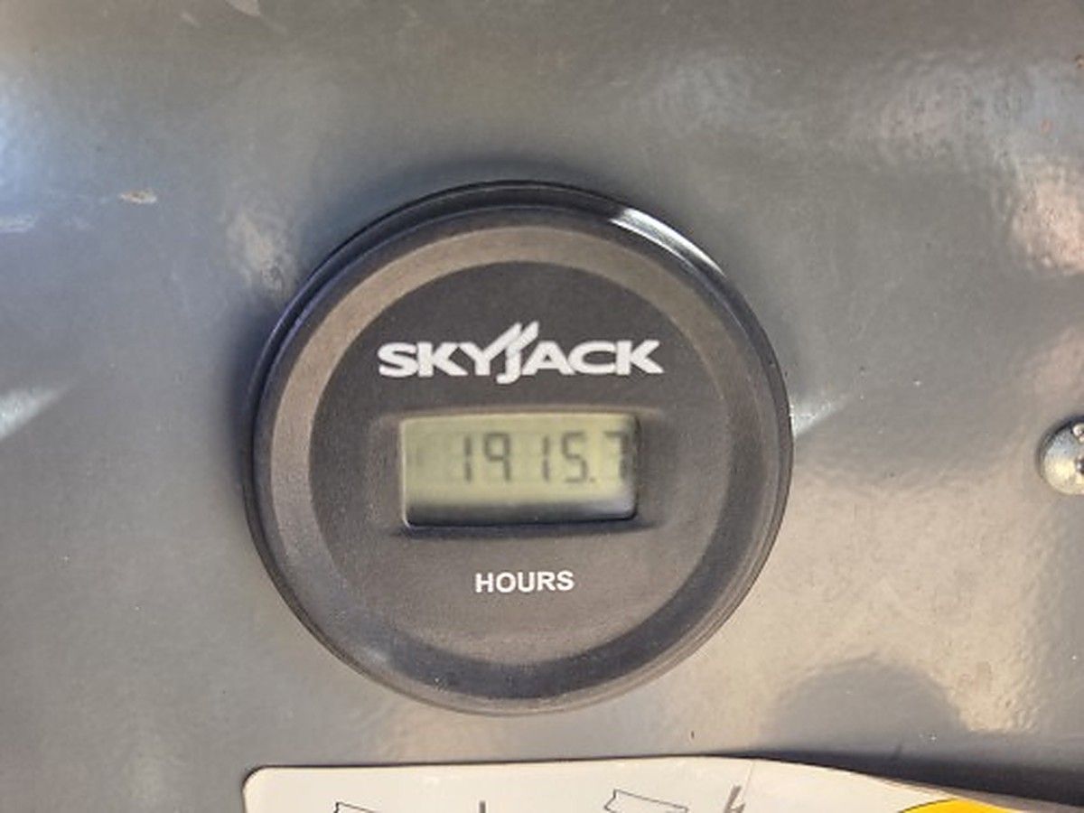 SKYJACK SJ6826RT photo 5