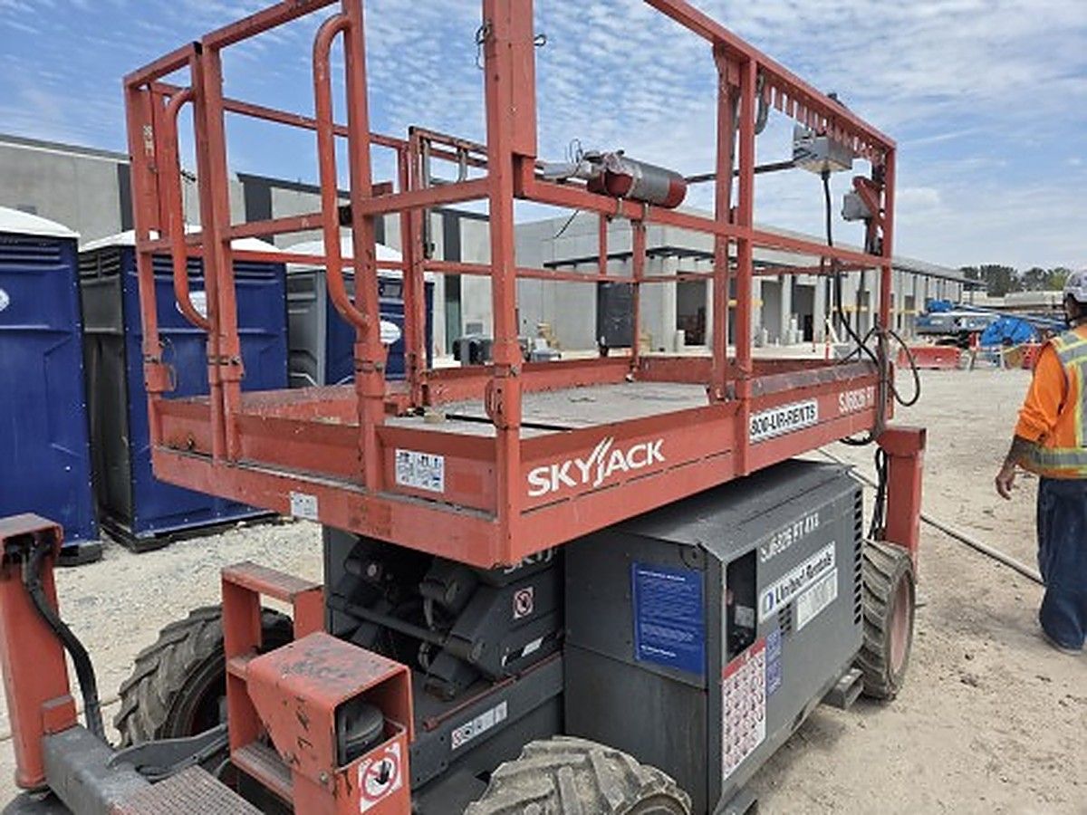 SKYJACK SJ6826RT photo 2