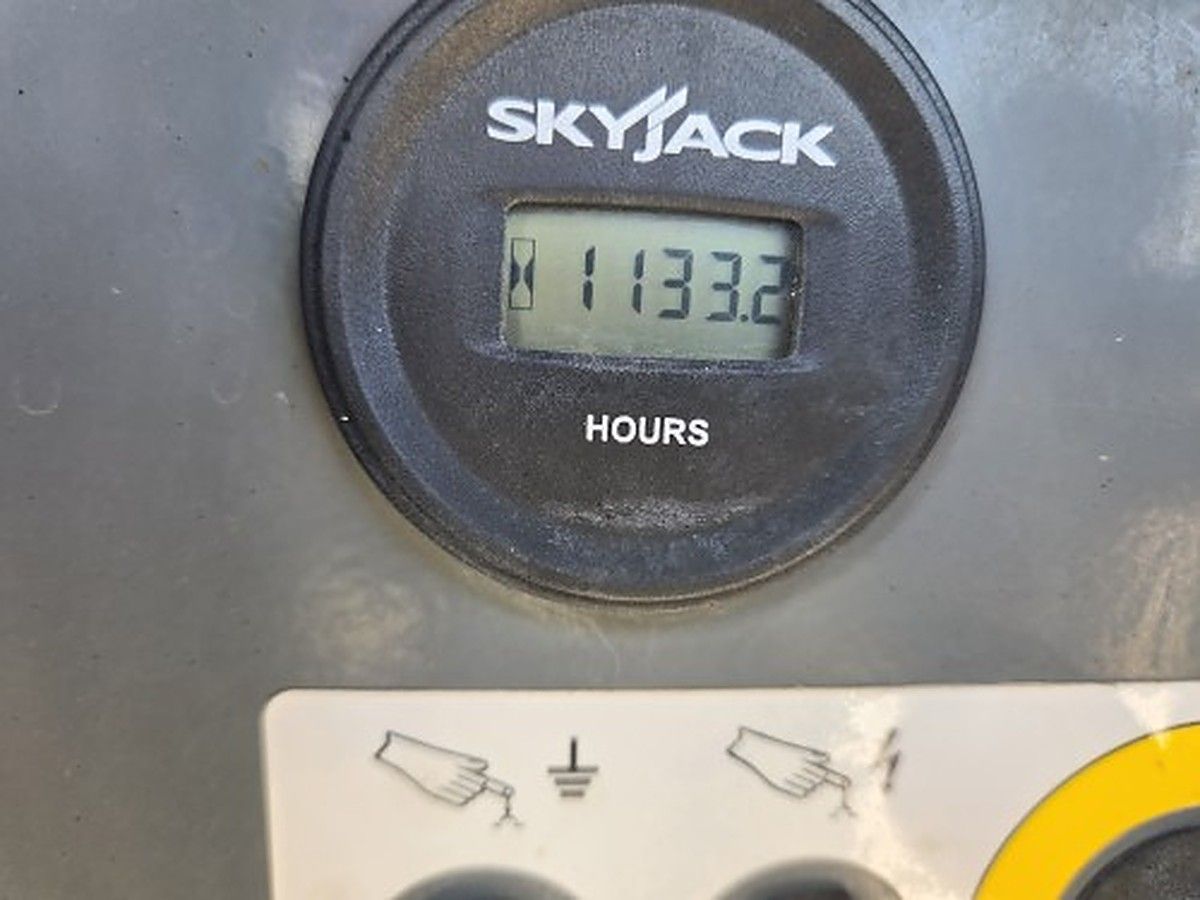 SKYJACK SJ6826RT photo 8