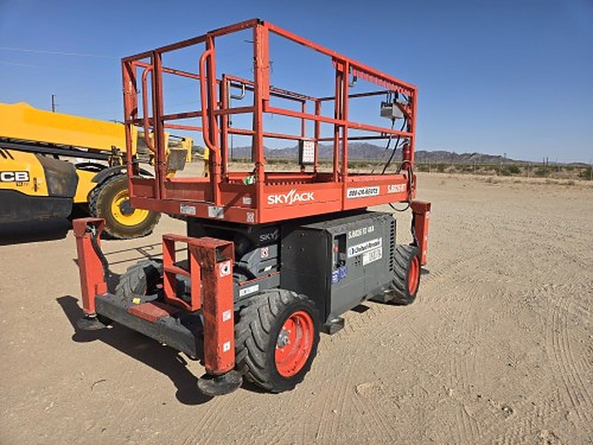 SKYJACK SJ6826RT photo 9