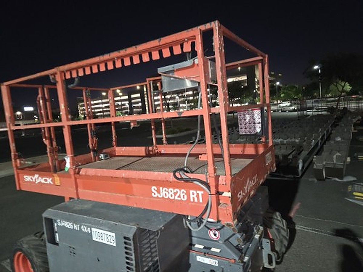 SKYJACK SJ6826RT photo 2