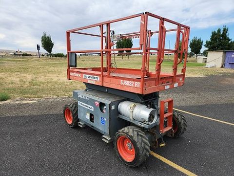 2019 SKYJACK SJ6832RT Scissor Lift 30-35' Ic 4Wd