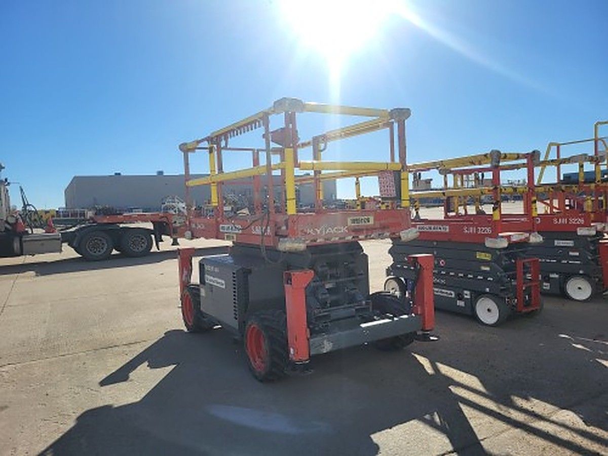 SKYJACK SJ6832RT photo 2