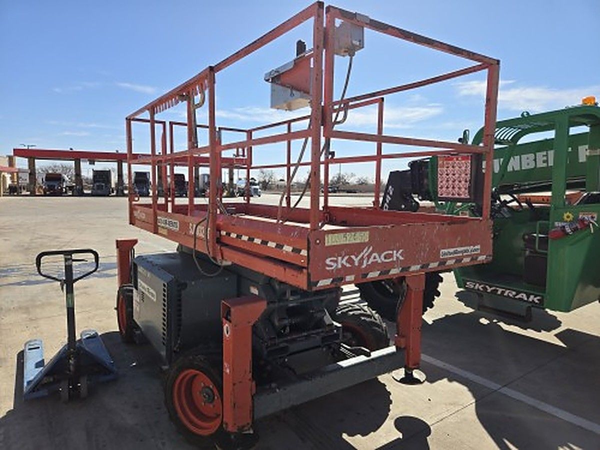 SKYJACK SJ6832RT photo 2