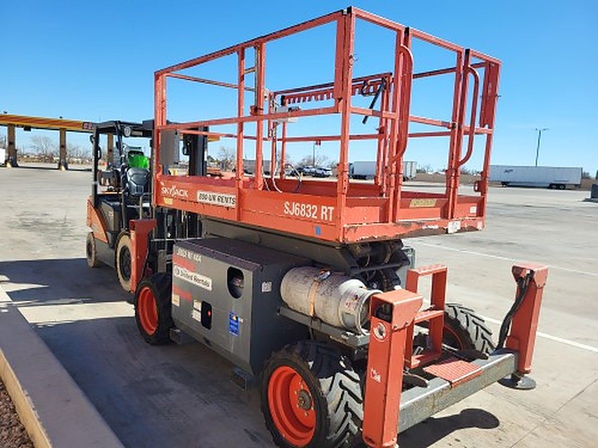 SKYJACK SJ6832RT photo 4