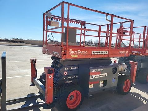 2019 SKYJACK SJ6832RT Scissor Lift 30-35' Ic 4Wd