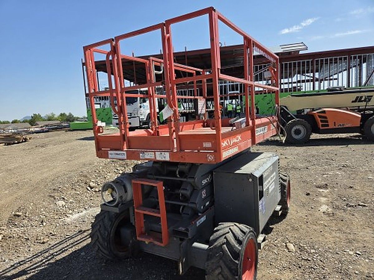 SKYJACK SJ6832RT photo 3