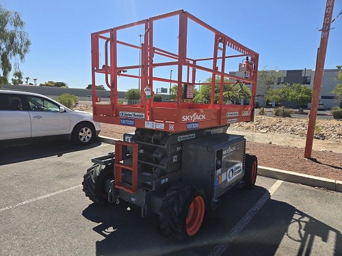 SKYJACK SJ6832RT photo 2