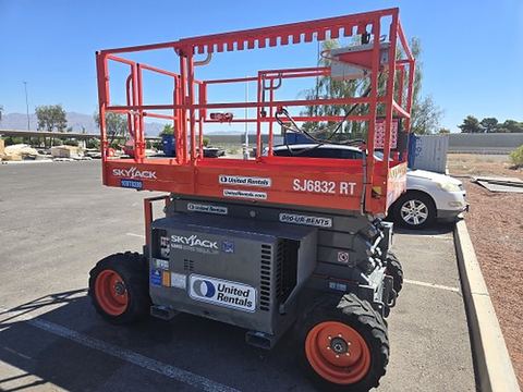 2019 SKYJACK SJ6832RT Scissor Lift 30-35' Ic 4Wd