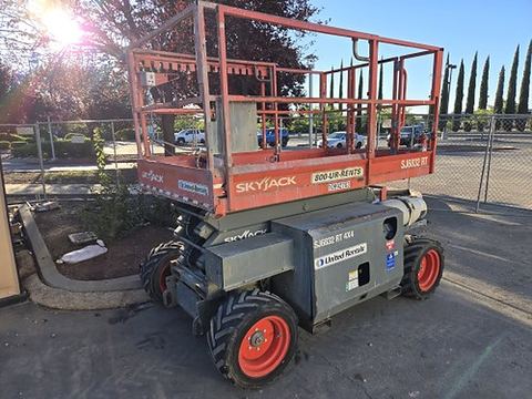 2019 SKYJACK SJ6832RT Scissor Lift 30-35' Ic 4Wd