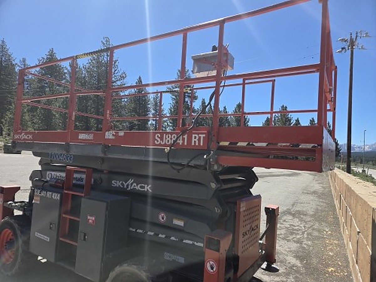 SKYJACK SJ8841RT photo 2