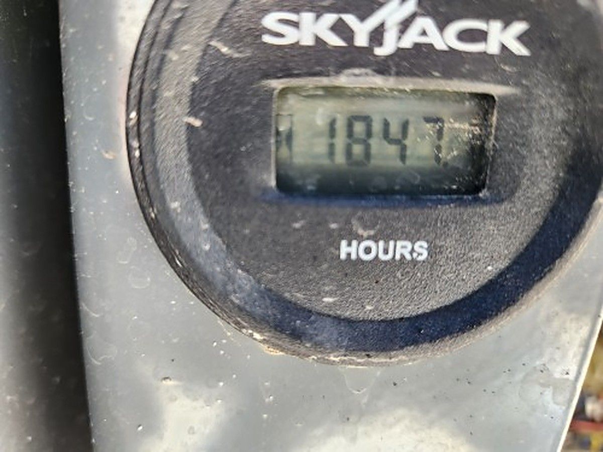 SKYJACK SJ8841RT photo 5