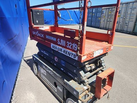 2019 SKYJACK SJIII3219 Scissor Lift 19' Electric