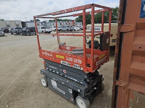 2019 SKYJACK SJIII3219 Scissor Lift 19' Electric
