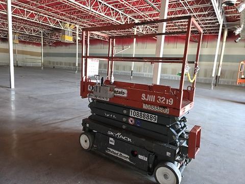 2019 SKYJACK SJIII3219 Scissor Lift 19' Electric
