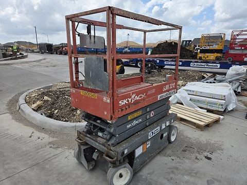 2019 SKYJACK SJIII3219 Scissor Lift 19' Electric
