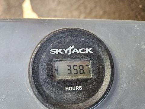 2019 SKYJACK SJIII3219 Scissor Lift 19' Electric